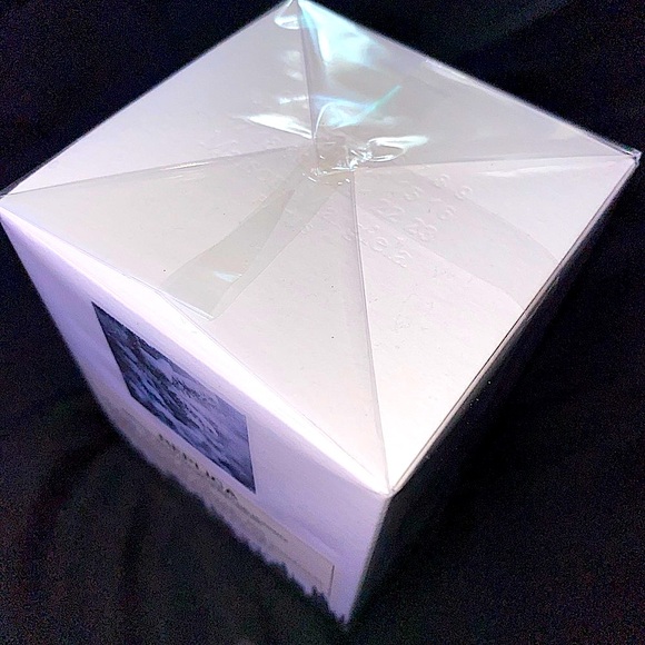 MAISON MARGIELA - ‘REPLICA’ •WINTER STROLL• SCENTED CANDLE (165g/5.82oz) **NEW** - Picture 8 of 16